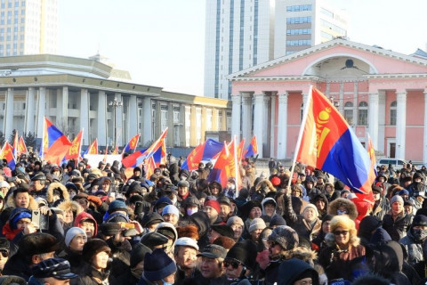 Монголчууд жагсах эрхээ эдэлж сурч байна…