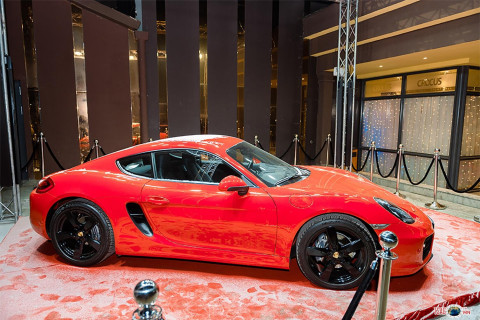 ЧАС УЛААН PORSCHE CAYMAN-НЫ ЭЗЭН ХЭН БЭ?