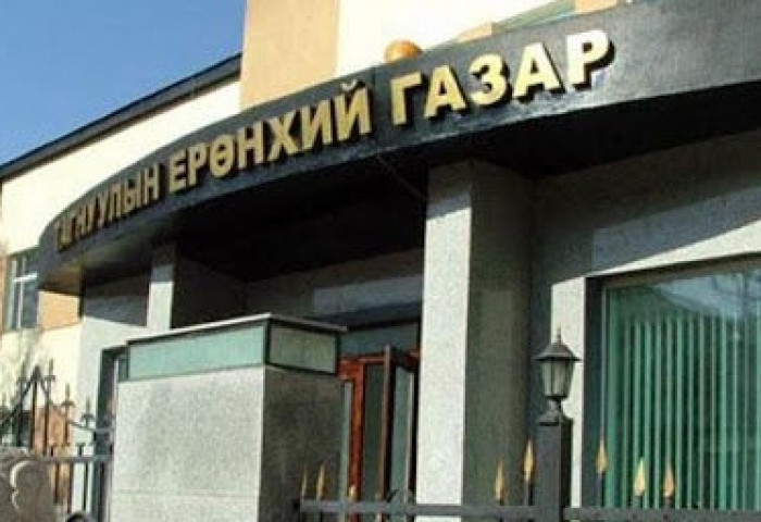 ТЕГ-ын дарга Д.Гэрэлийн “гарын хүн” гэгдэх н.Давааням хурандаа Ч.Болдбаатарын дүү Ч.Ганбаатарыг зодсон хэрэг замхрах уу