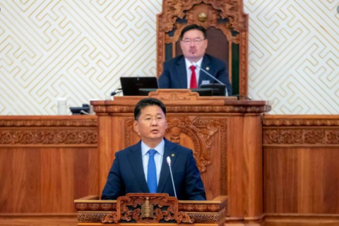 Шинэ Ерөнхийлөгч У.Хүрэлсүх зургаадугаар сарын 25-нд ТАНГАРАГ ӨРГӨНӨ