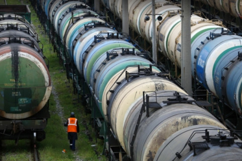 ОХУ-ын Засгийн газар бензиний экспортыг хориглохгүй байхаар шийдвэрлэлээ