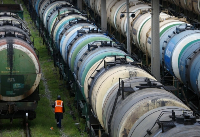 ОХУ-ын Засгийн газар бензиний экспортыг хориглохгүй байхаар шийдвэрлэлээ