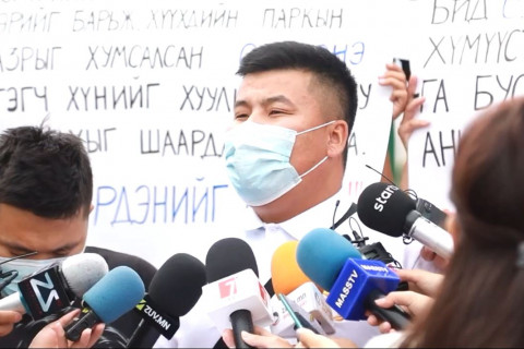 Хөгжлийн бэрхшээлтэй хүмүүсийн нэр барьж бизнес хийдэг С.Эрдэнийн гэр бүл гутамшигтай гэв