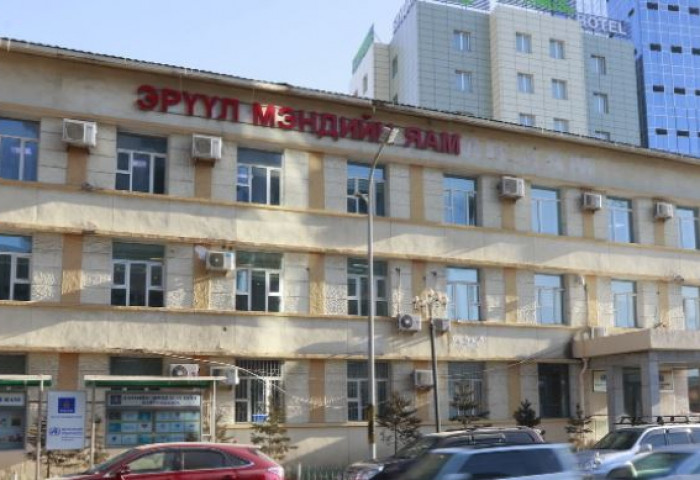 Халдварын голомтод ажиллаж буй хариу арга хэмжээний багийнханд вакцины гурав дахь тунг хийх тушаал гарсан