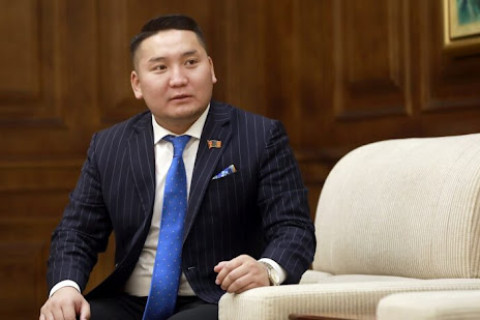 САЙН МЭДЭЭ: Нийслэлийн Засаг даргын орлогч З.Төмөртөмөө уулын фитнессийг тохижуулжээ