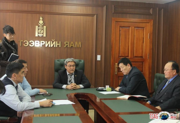 Тосны банк таглаагүйгээс болж МИАТ-ын онгоц ослын буулт хийлээ