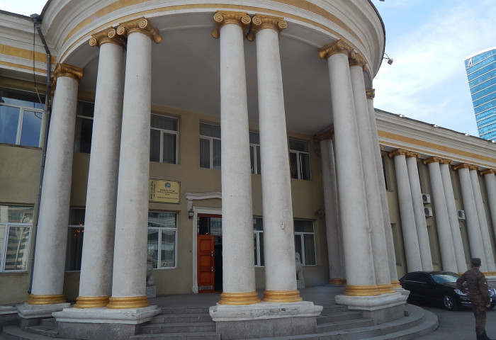 Шинэ элчин сайдуудын нэрс намтар шуугиан дэгдээж байна
