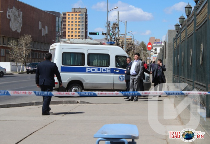 Төрийн ордонд гарсан гал түймрийн зурагнууд (фото)
