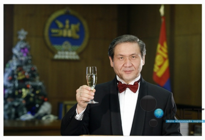 Өршөөлийн хууль батлагдаж Н.Энхбаярын улс төрийн эрх сэргэлээ
