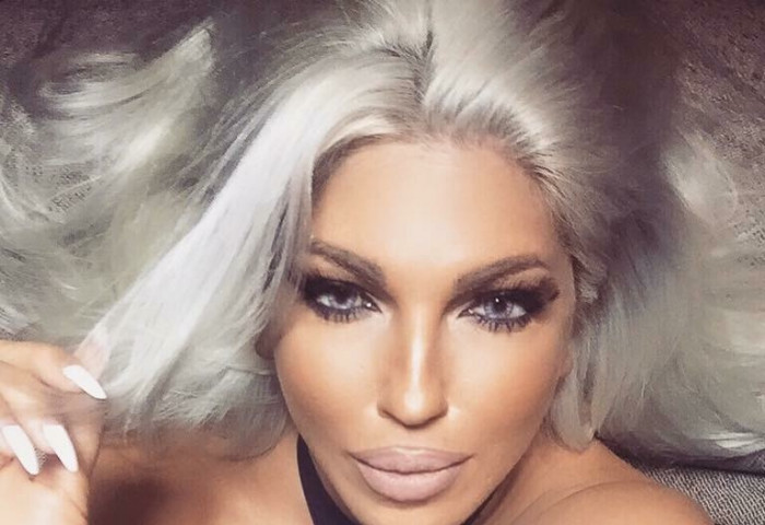 Серби дуучин, хөтлөгч, модел Jelena Karleuša