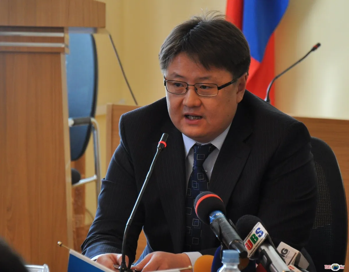 Ш.Раднаасэдийн тойрогт асуудал их бий