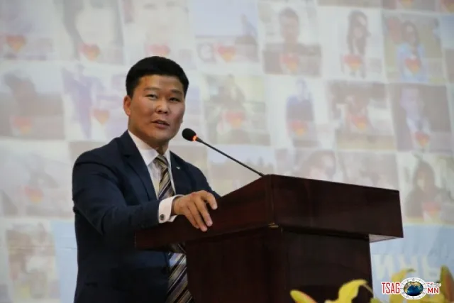 Д.Гантулгыг \"мөнгө өгөхгүй бол хүчиндүүлсэн гэнэ шүү\" гэж шантаажилжээ