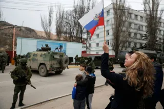 Украинаас салгаж, нэгтгэсэн бүс нутгийг хамгаалахдаа стратегийн цөмийн зэвсэг хэрэглэх боломжтойг Оросын тал анхааруулав