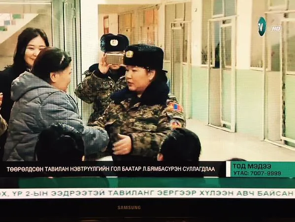 Л.Бямбасүрэн Ерөнхийлөгчийн зарлигаар эрх чөлөөтэй боллоо (фото)