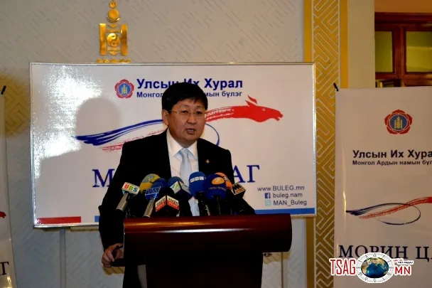 Ч.Хүрэлбаатар: Төсвийн орлогын 50 хувийг өр, зээлийн төлбөрт төлөх нь