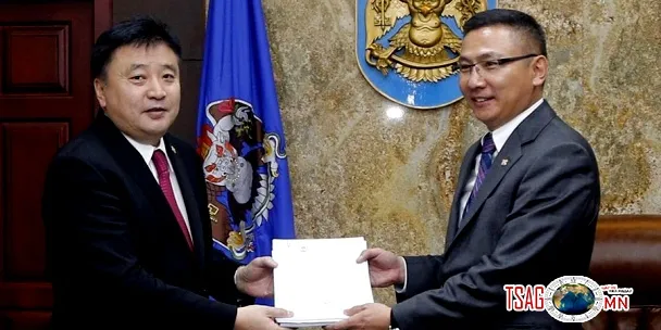 Нийслэлийн 2017 оны төсвийн төслийг өргөн барилаа