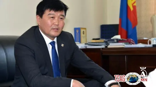 УИХ-ын гишүүн Х.Болорчулууны төрсөн дүү хилээр хууль бус бараа гаргах гээд баригджээ