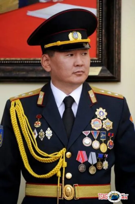 Намар, Хүрэлсүх хоёр...