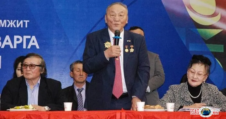 МОНГОЛ ХҮН ДАШТ-ЭЭС АНХ УДАА МЕДАЛЬ ХҮРТСЭН ӨДӨР