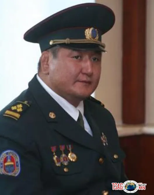 Сэрэмжлүүлэг: Г.Өсөхбаяр аваргын хаягийг хакердаж мөнгө зээлэхийг завджээ