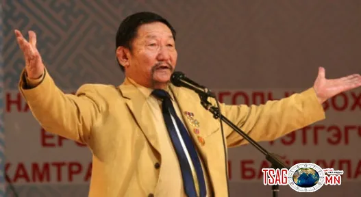 Т.Галсан: Ээжийнхээ сүүтэй хамт хөхсөн эх хэлээ бузарлачихгүй юмсан